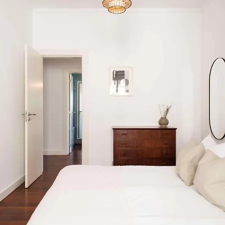 Luxury In * Лиссабон